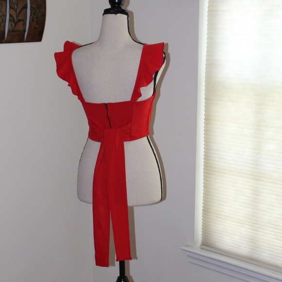 Toska, cropped ruffle sleeve shirt that ties in the back - Picture 2 of 6